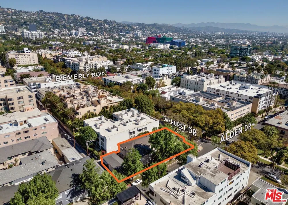 401 Oakhurst Drive Beverly Hills, CA 90210