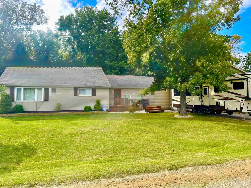 6510 S Begole Road Fulton Township, MI 48871