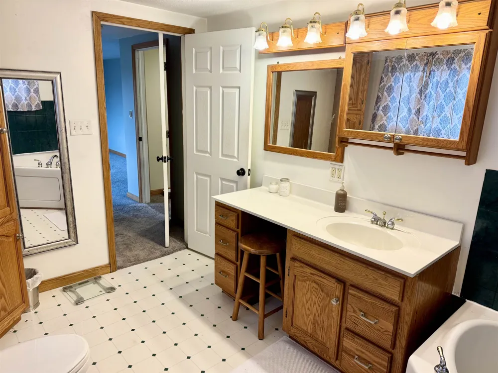 6510 S Begole Road Fulton Township, MI 48871