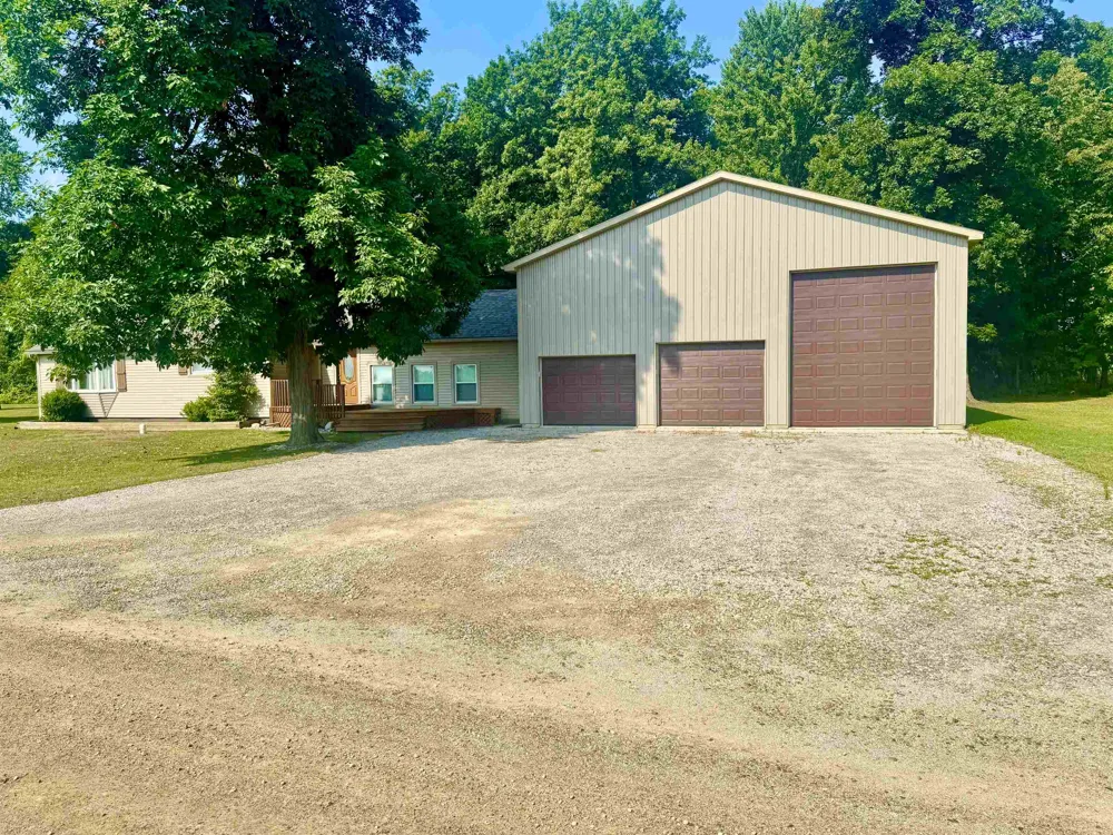 6510 S Begole Road Fulton Township, MI 48871
