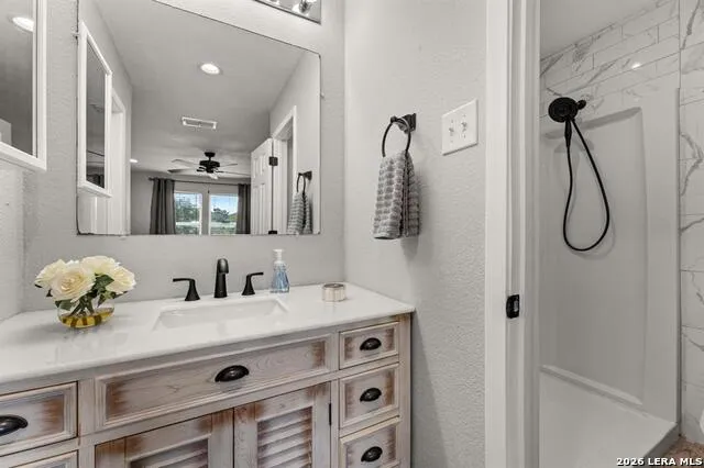 24906 Fawn Dr Leander, TX 78641