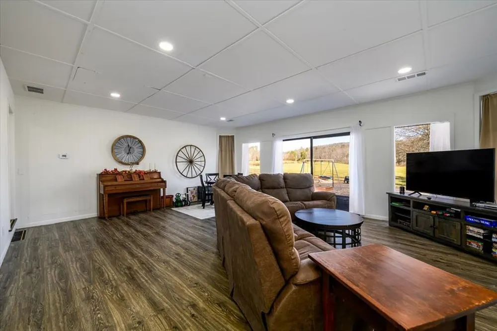 3274 HWY 255 N Sautee Nacoochee, GA 30571