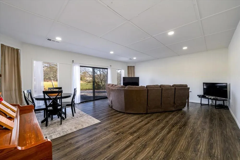 3274 HWY 255 N Sautee Nacoochee, GA 30571