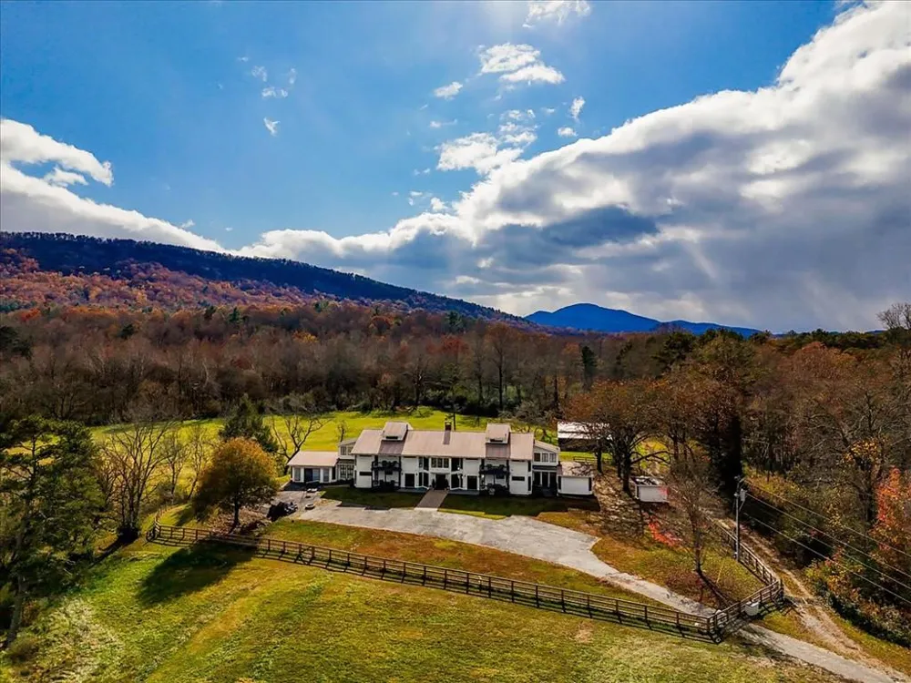 3274 HWY 255 N Sautee Nacoochee, GA 30571