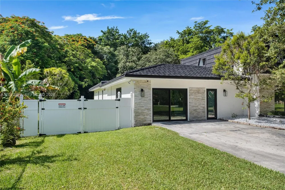 11640 SW 37th Ct Davie, FL 33330