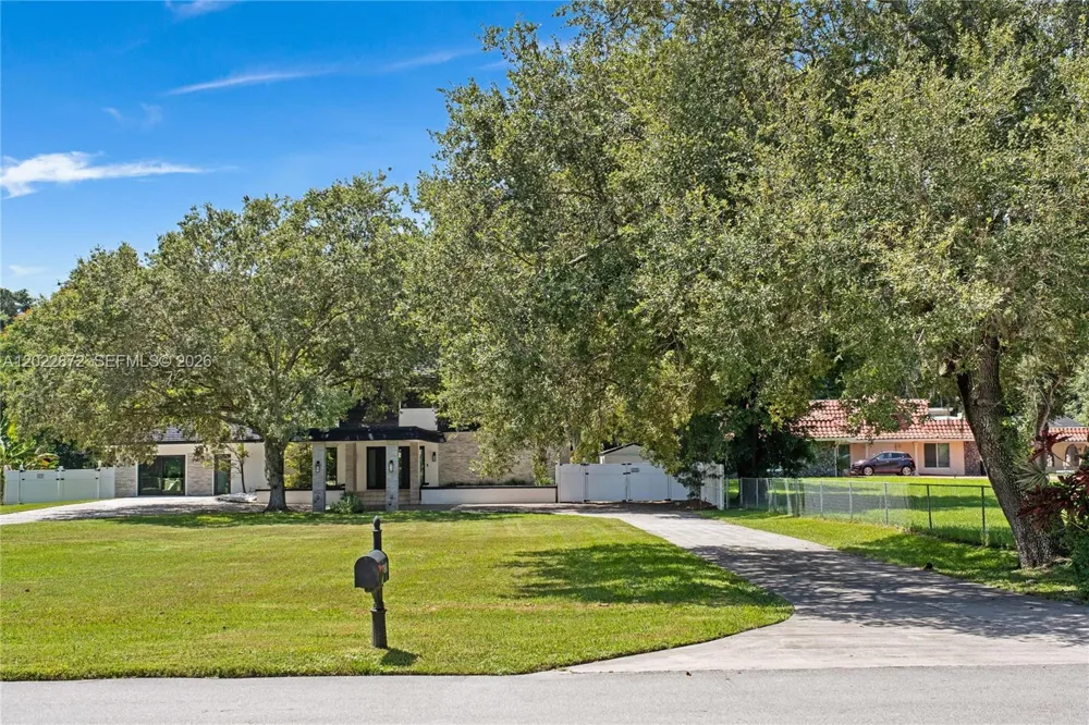 11640 SW 37th Ct Davie, FL 33330