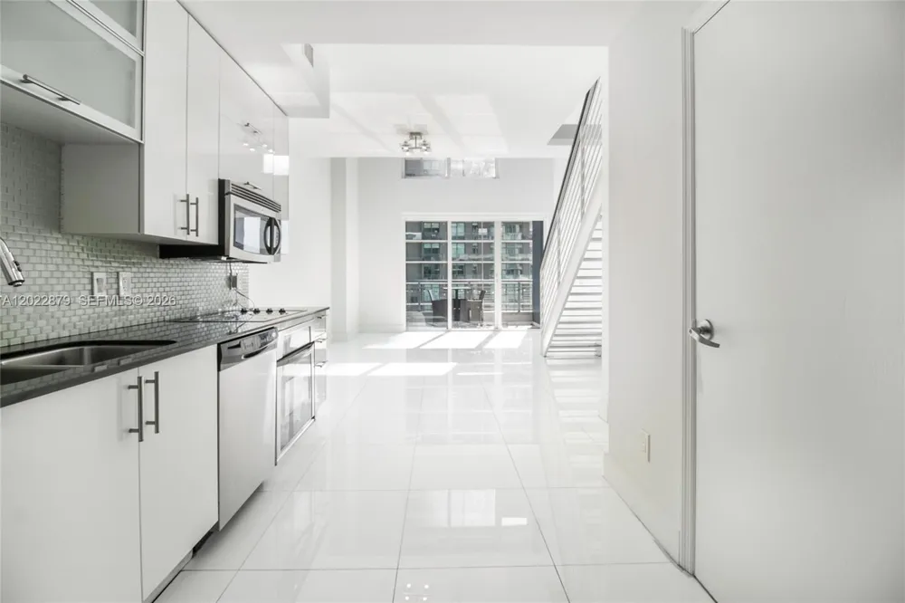 60 SW 13th St #2208 Miami, FL 33130