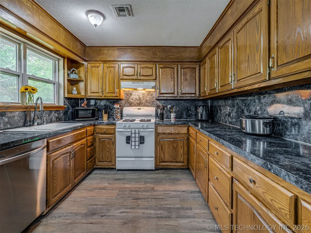 15505 S 291st EastAvenue Coweta, OK 74429