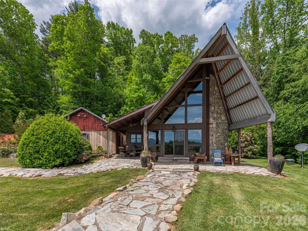 461 Ferguson Cove Loop Clyde, NC 28721