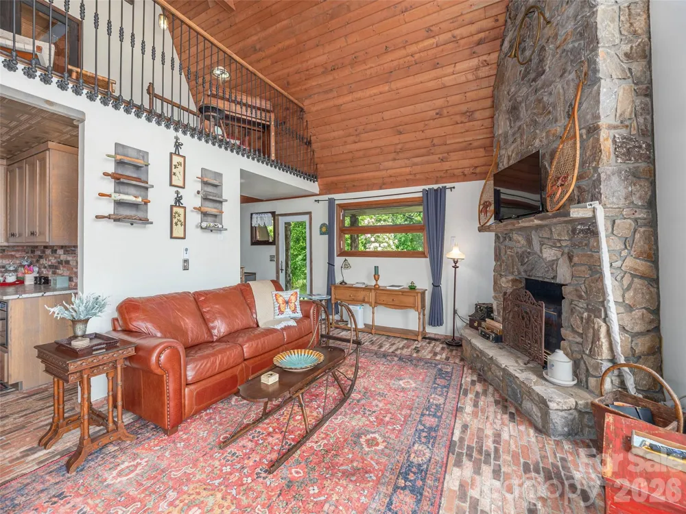 461 Ferguson Cove Loop Clyde, NC 28721