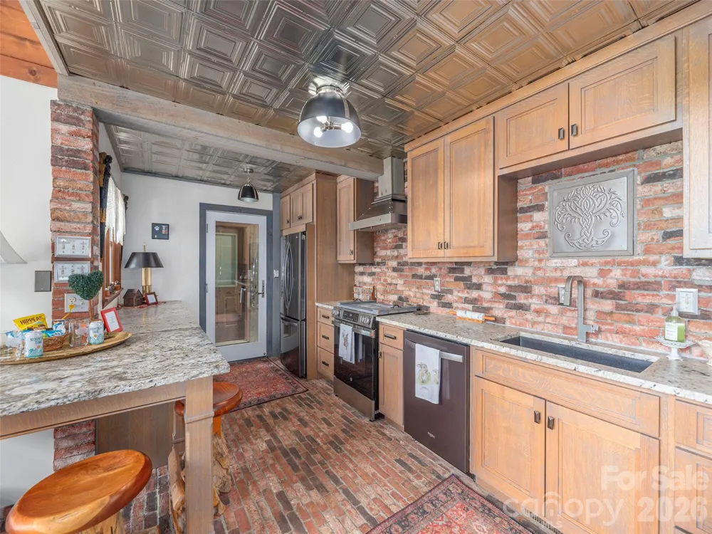 461 Ferguson Cove Loop Clyde, NC 28721