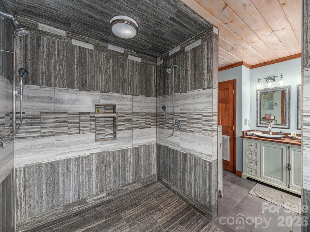 461 Ferguson Cove Loop Clyde, NC 28721