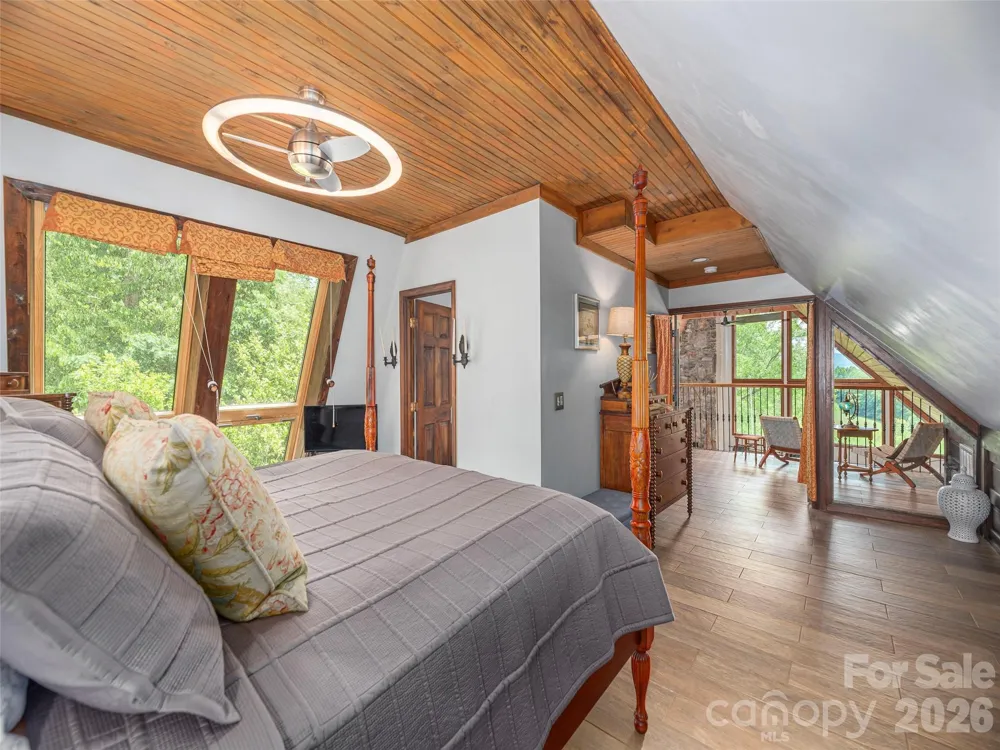 461 Ferguson Cove Loop Clyde, NC 28721