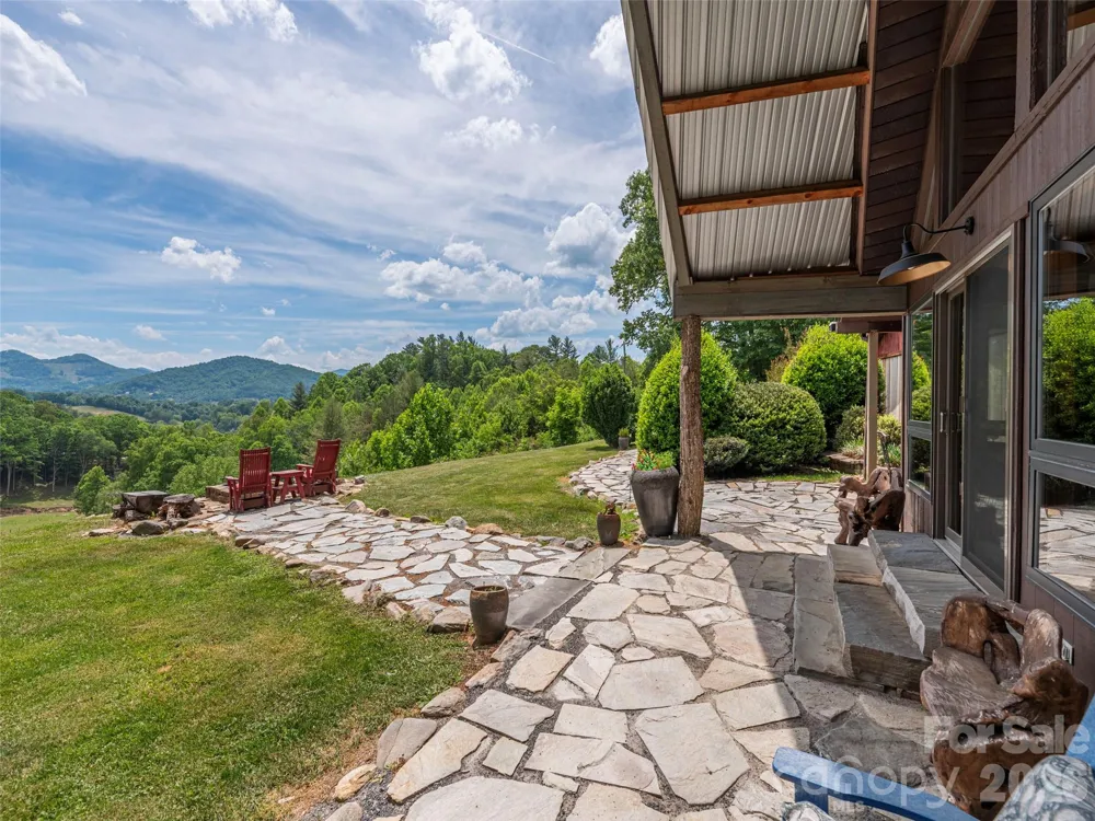 461 Ferguson Cove Loop Clyde, NC 28721