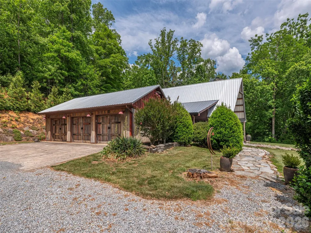461 Ferguson Cove Loop Clyde, NC 28721