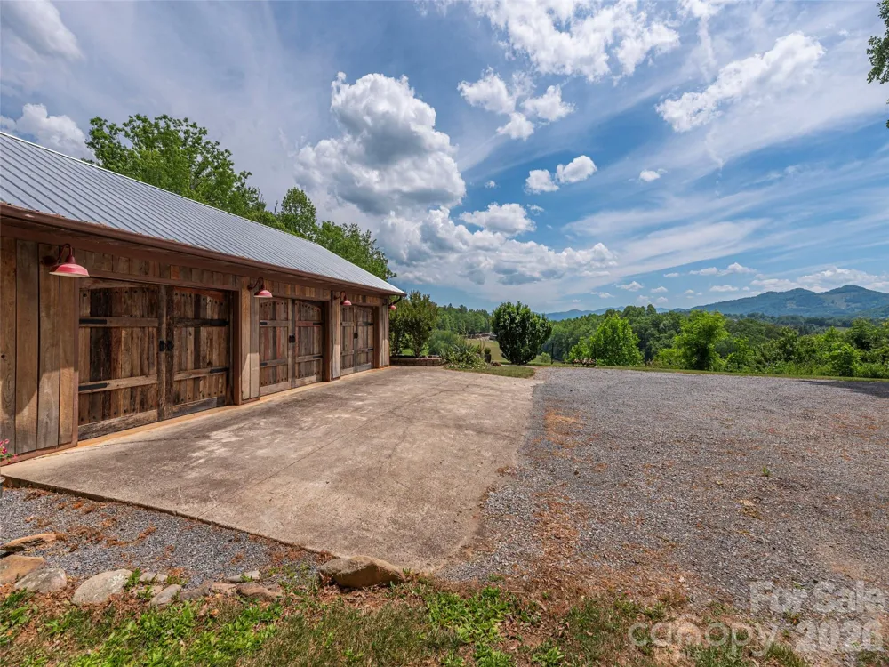 461 Ferguson Cove Loop Clyde, NC 28721