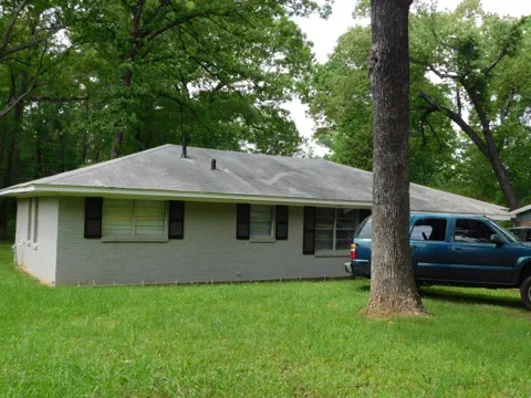 714 NE 5th Street