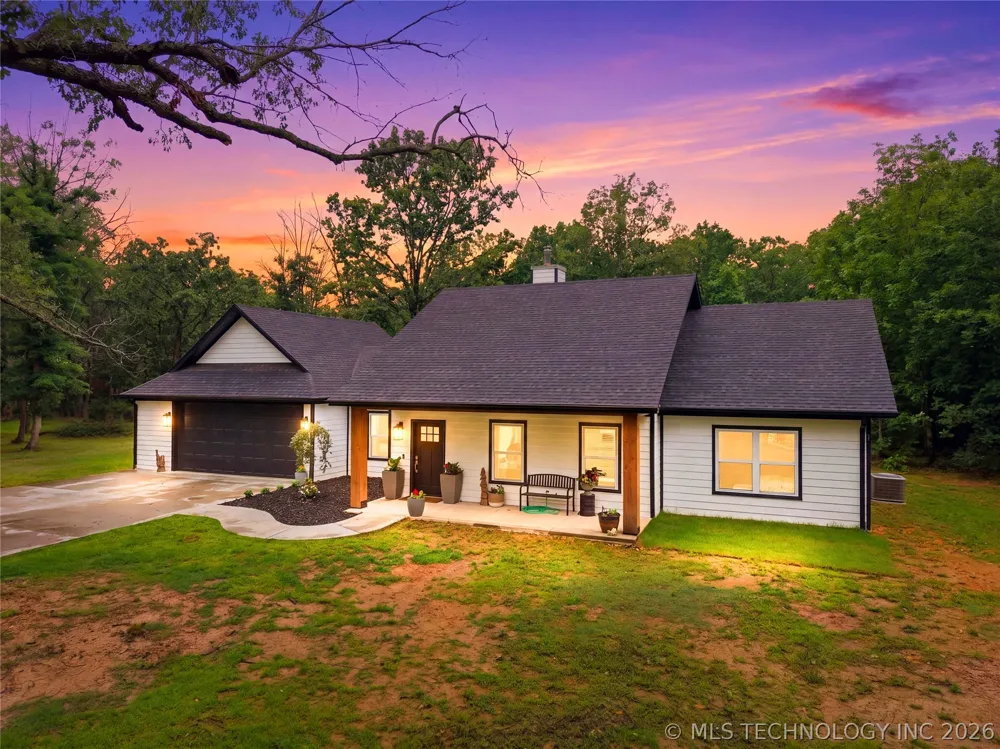 466070 E 800 Stilwell, OK 74960