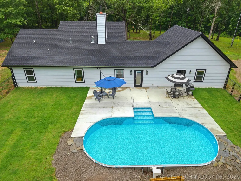466070 E 800 Stilwell, OK 74960