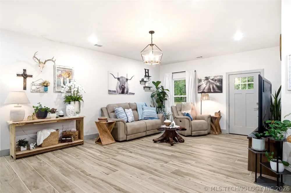 466070 E 800 Stilwell, OK 74960