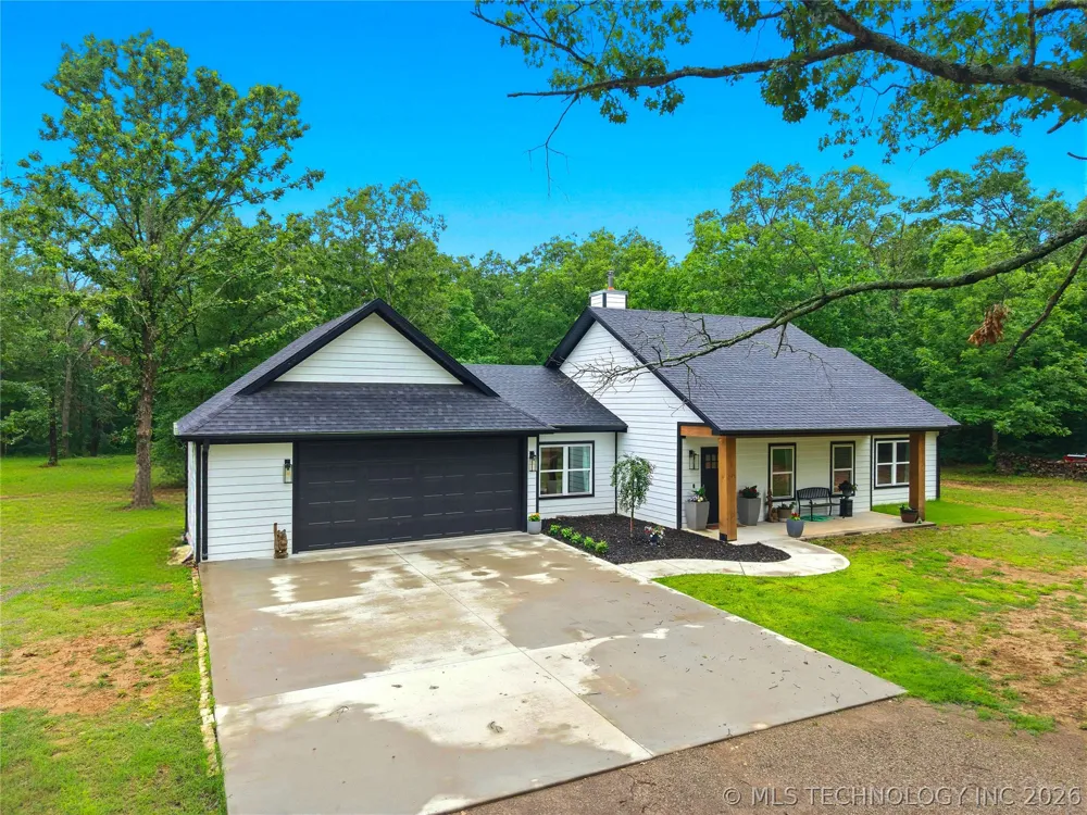 466070 E 800 Stilwell, OK 74960