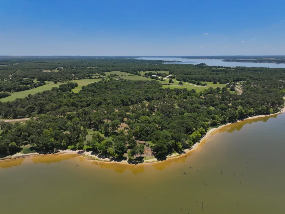 Lcr 882 Jewett, TX 75846