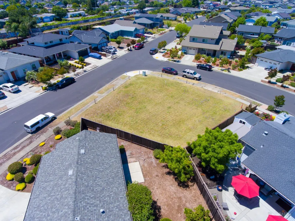 1944 San Salvador Drive Santa Rosa, CA 95403