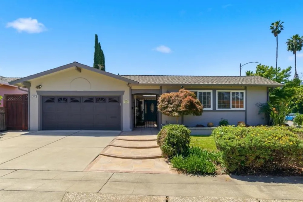 1040 Fleetwood Drive