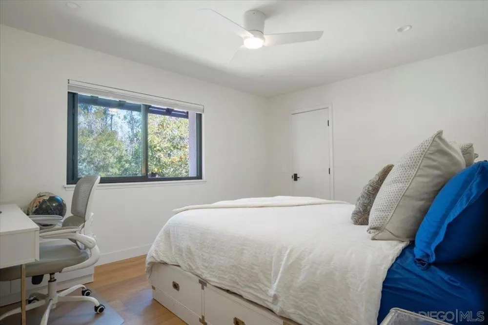 4905 EL ARCO IRIS Rancho Santa Fe, CA 92067