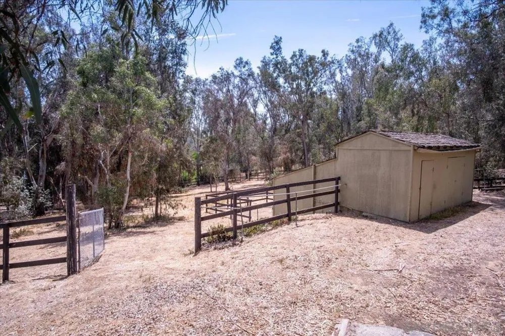 4905 EL ARCO IRIS Rancho Santa Fe, CA 92067