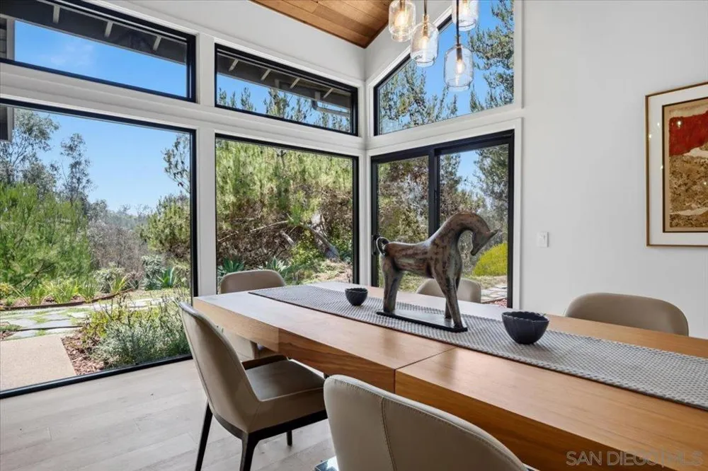 4905 EL ARCO IRIS Rancho Santa Fe, CA 92067