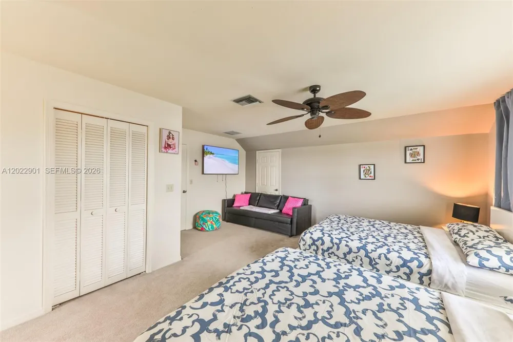 407 SW 37 St Cape Coral, FL 33914