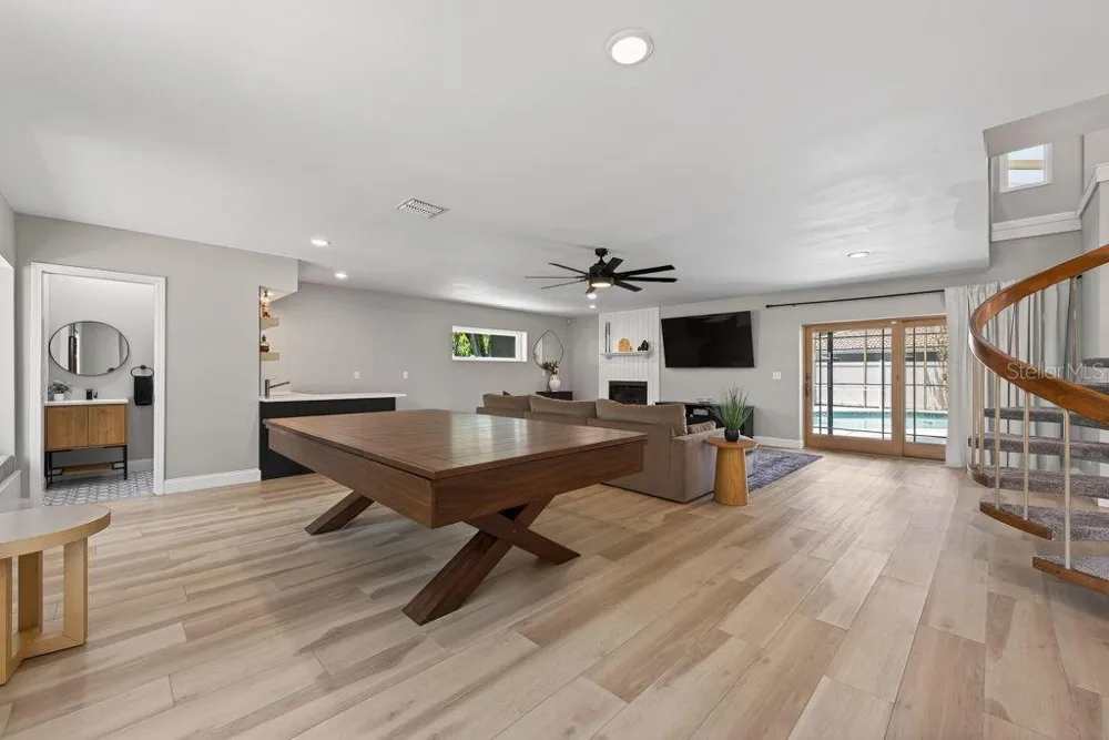 1461 87TH AVENUE St Petersburg, FL 33702