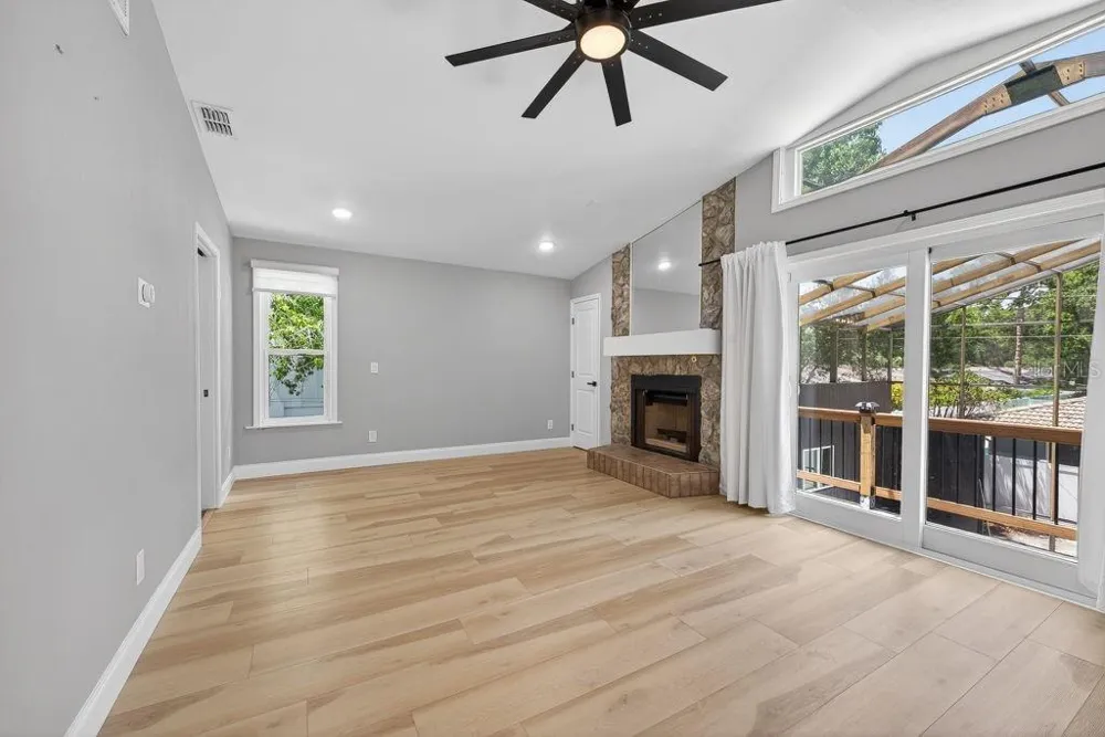 1461 87TH AVENUE St Petersburg, FL 33702