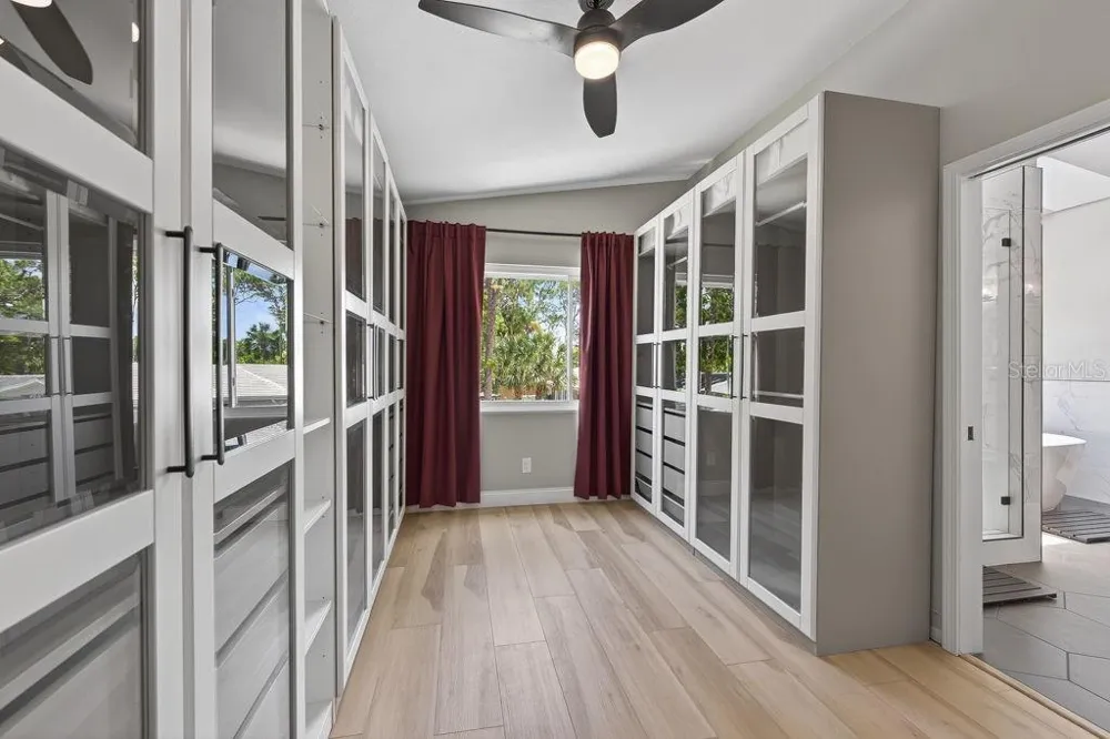 1461 87TH AVENUE St Petersburg, FL 33702