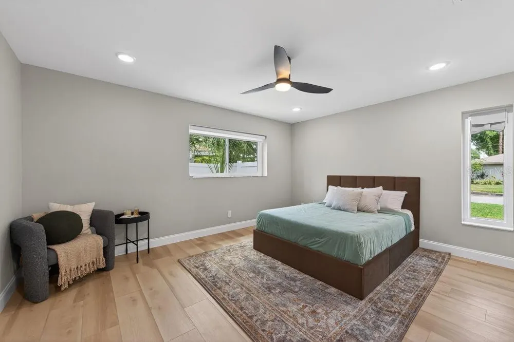 1461 87TH AVENUE St Petersburg, FL 33702