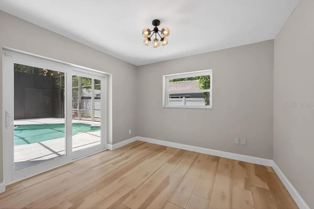 1461 87TH AVENUE St Petersburg, FL 33702