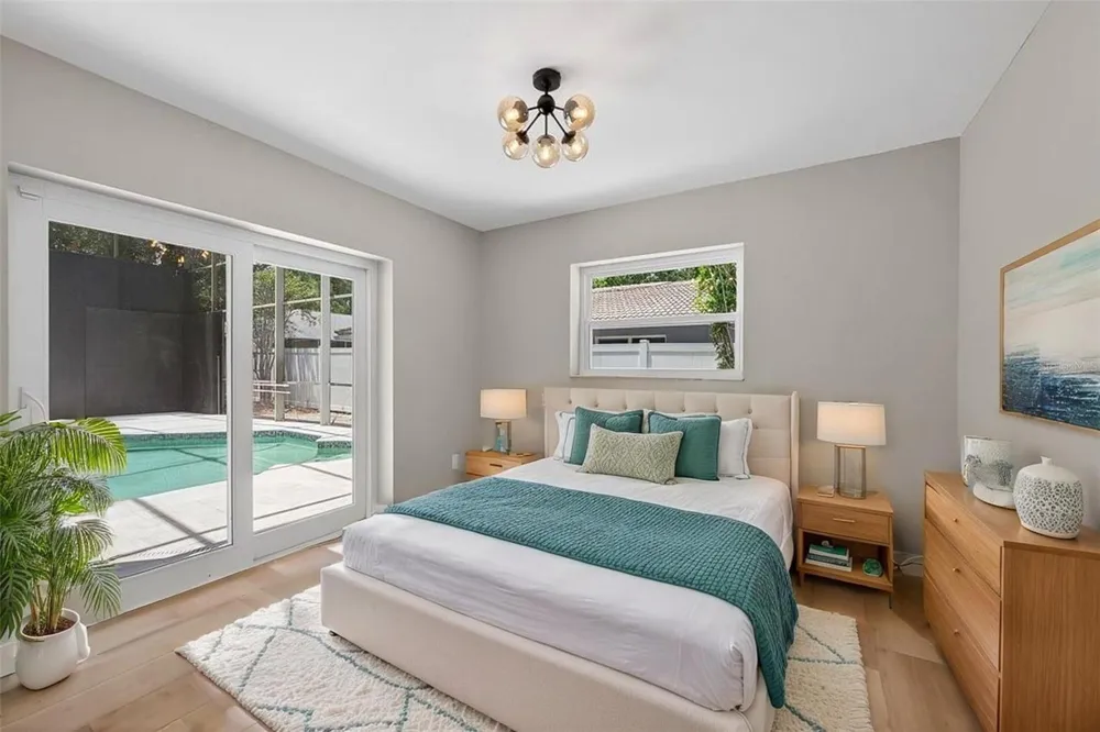 1461 87TH AVENUE St Petersburg, FL 33702