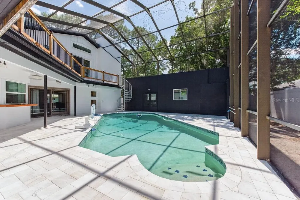 1461 87TH AVENUE St Petersburg, FL 33702
