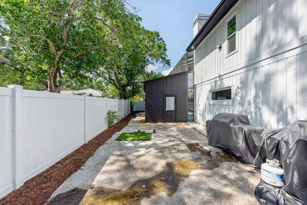 1461 87TH AVENUE St Petersburg, FL 33702