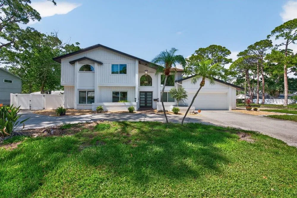 1461 87TH AVENUE St Petersburg, FL 33702
