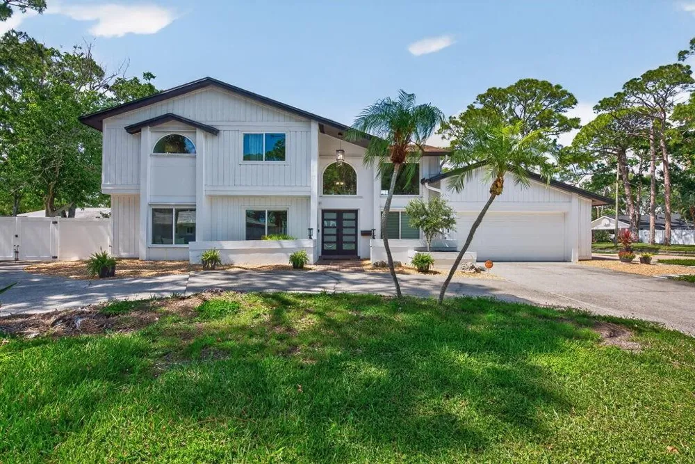 1461 87TH AVENUE St Petersburg, FL 33702