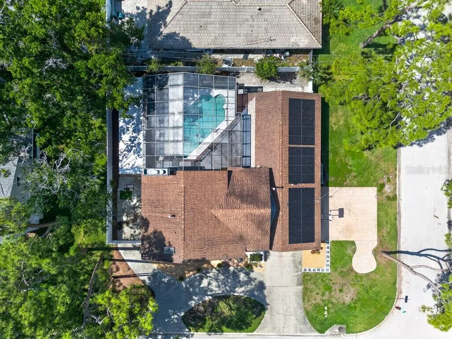 1461 87TH AVENUE St Petersburg, FL 33702