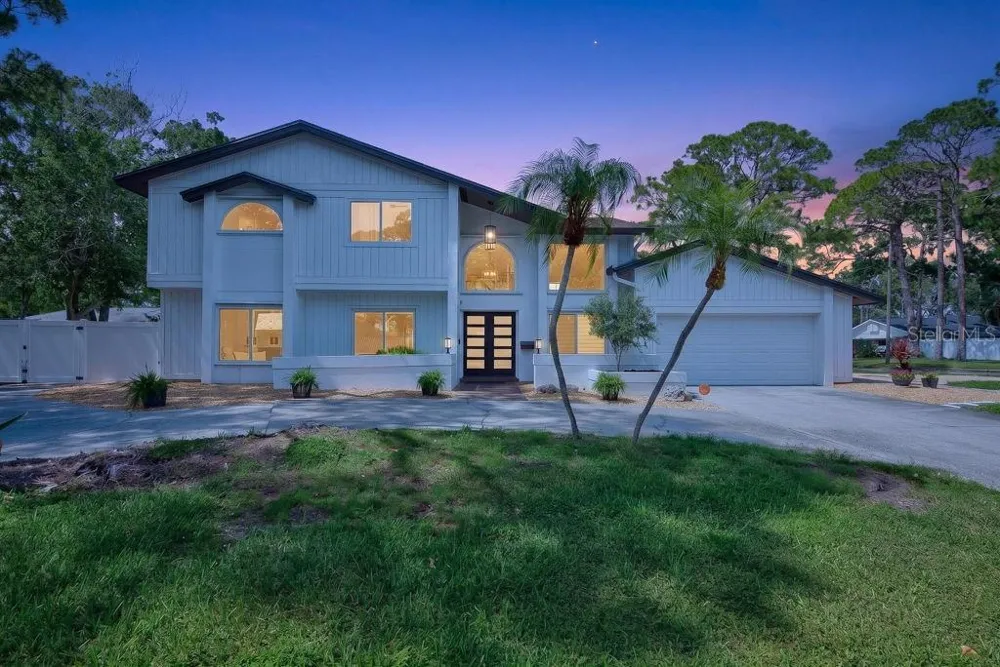 1461 87TH AVENUE St Petersburg, FL 33702
