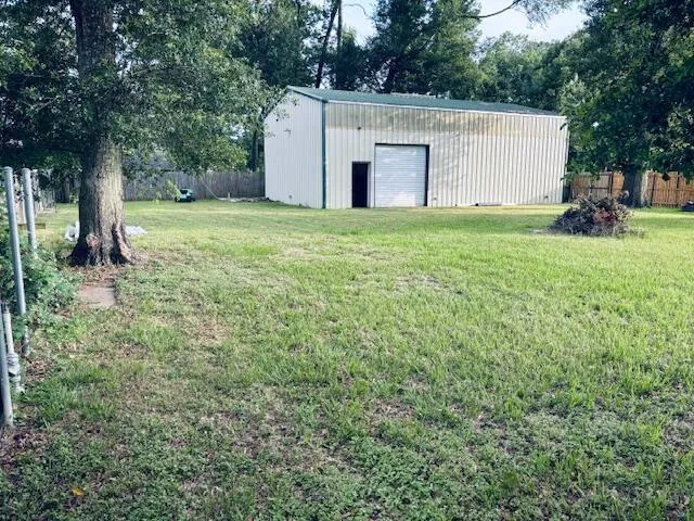 802 Fall Creek Drive Huffman, TX 77336