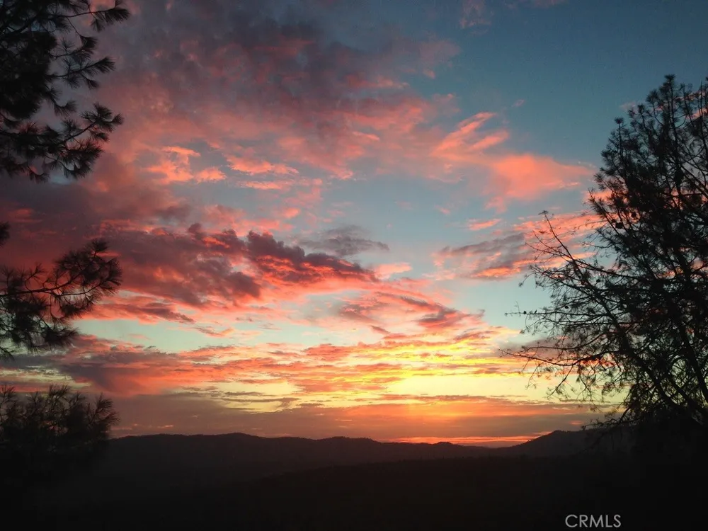 43016 Sunshine Mountain Oakhurst, CA 93644