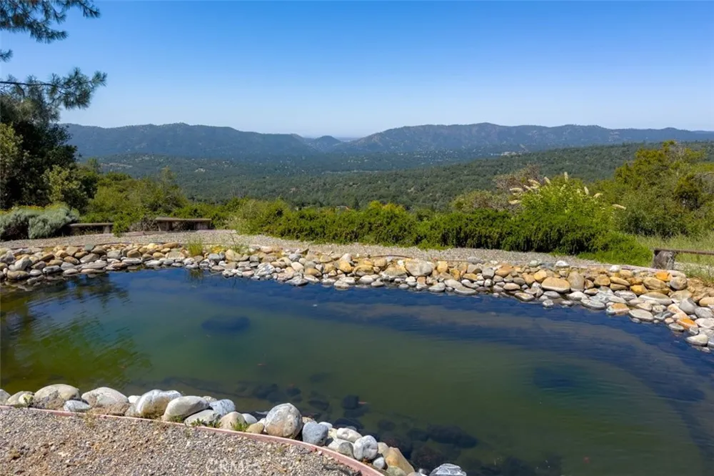 43016 Sunshine Mountain Oakhurst, CA 93644