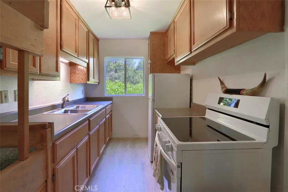 43016 Sunshine Mountain Oakhurst, CA 93644