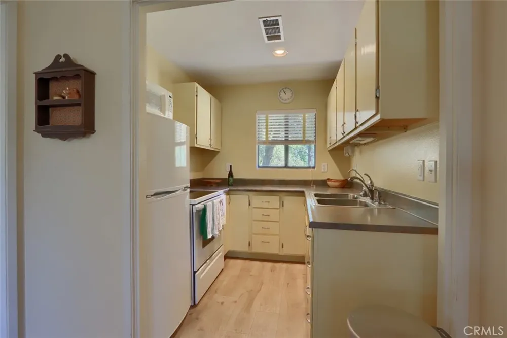 43016 Sunshine Mountain Oakhurst, CA 93644