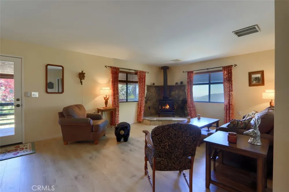 43016 Sunshine Mountain Oakhurst, CA 93644